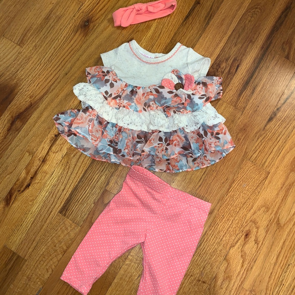 Adorable Outfit with matching headband!